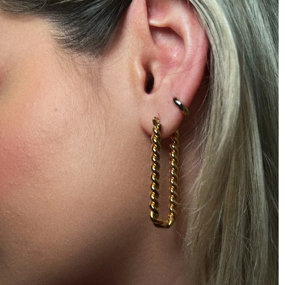 NWOT Margot Gold Plated Cable Hoop Earrings - Picture 2 of 3